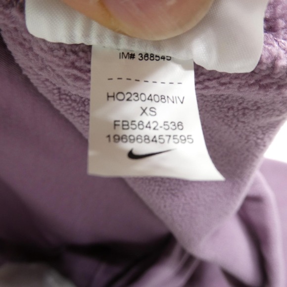 Nike Therma-Fit Fleece Sweatshirt Womens XS Purple Pullover Kangaroo Pocket - Picture 8 of 8